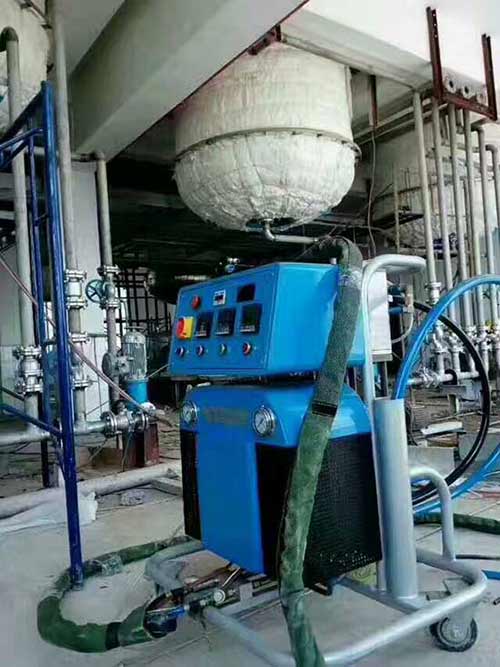 聚氨酯發(fā)泡機(jī)噴涂保溫施工