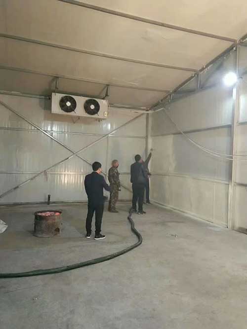 江蘇省蘇州市大棚保溫聚氨酯發(fā)泡機(jī)施工案例